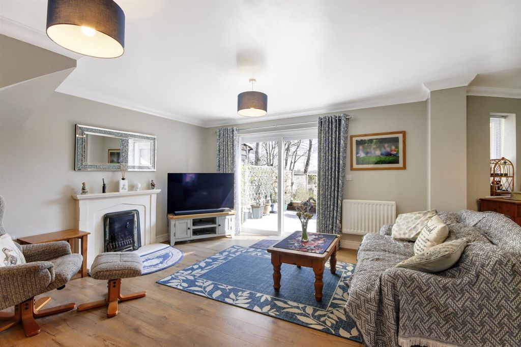 Property photo 2 of 21 63169_013.Jpg