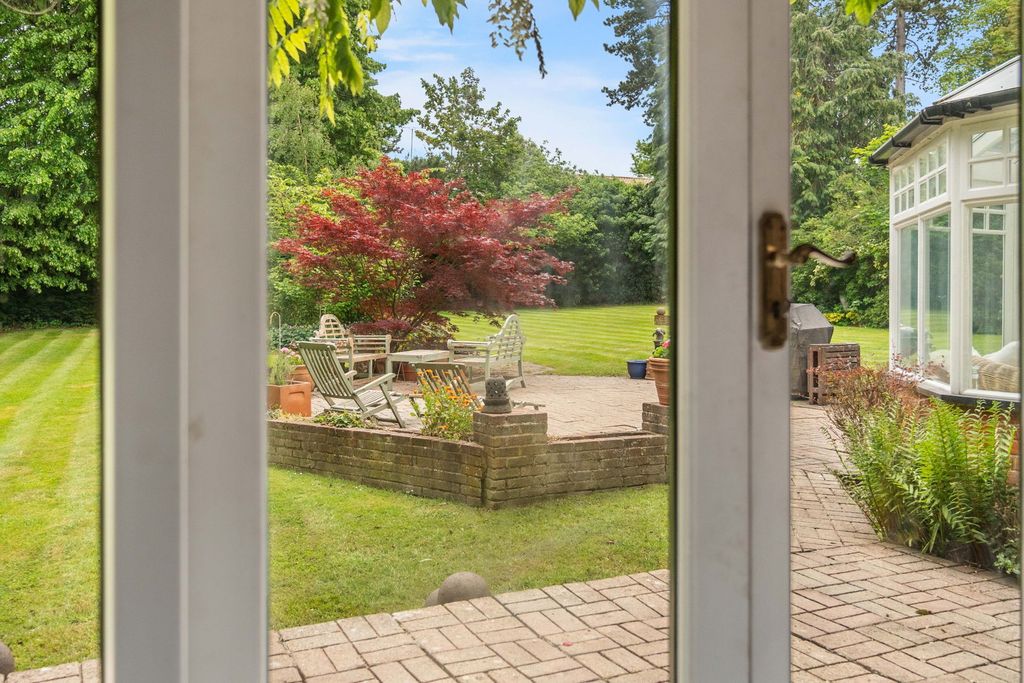 Additional image 20 of 6 bed detached house for saleGreenway, Hutton Mount, Brentwood CM13