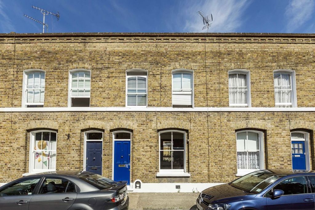 Property photo 2 of 8