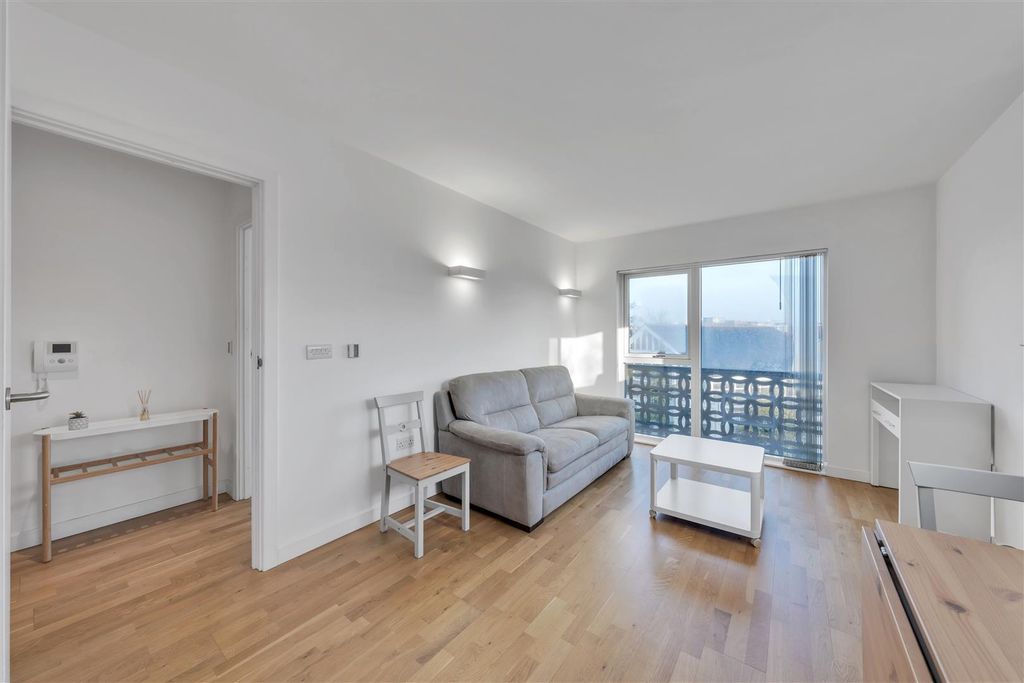 Property photo 3 of 12 1.Jpg