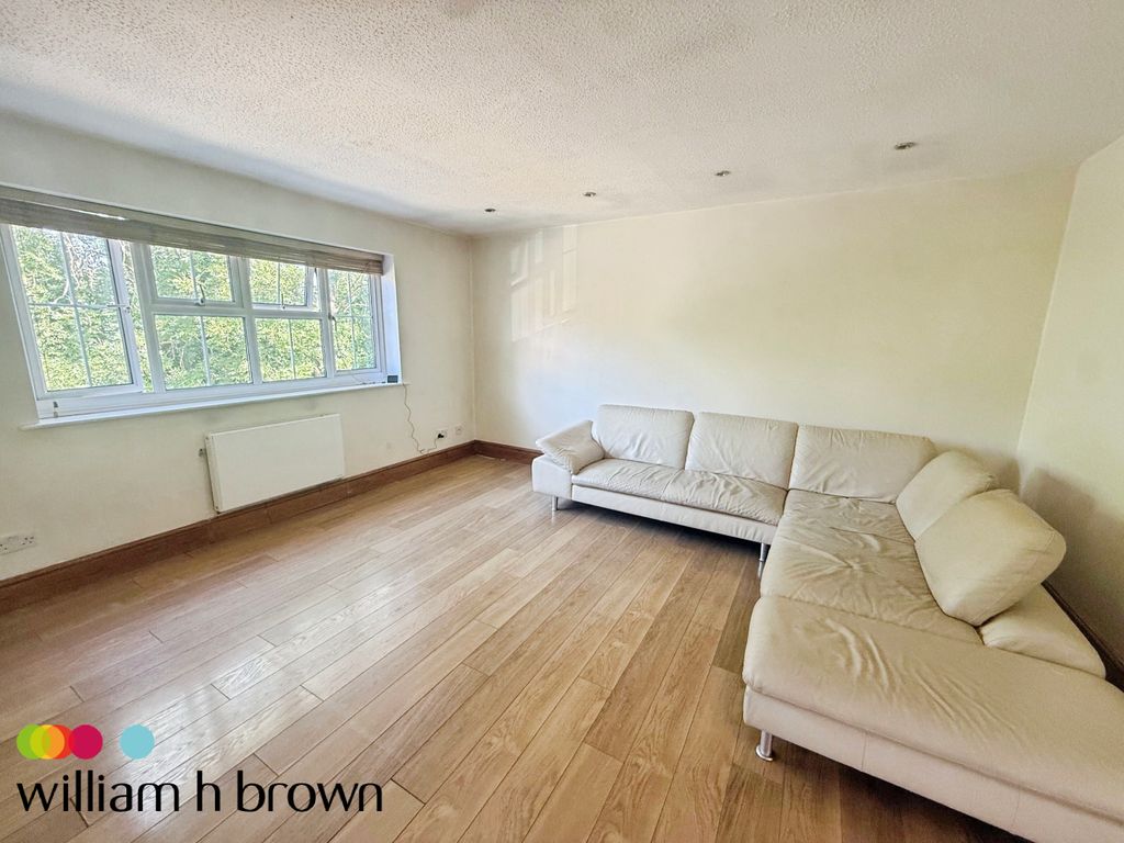 Property photo 3 of 12 Image
