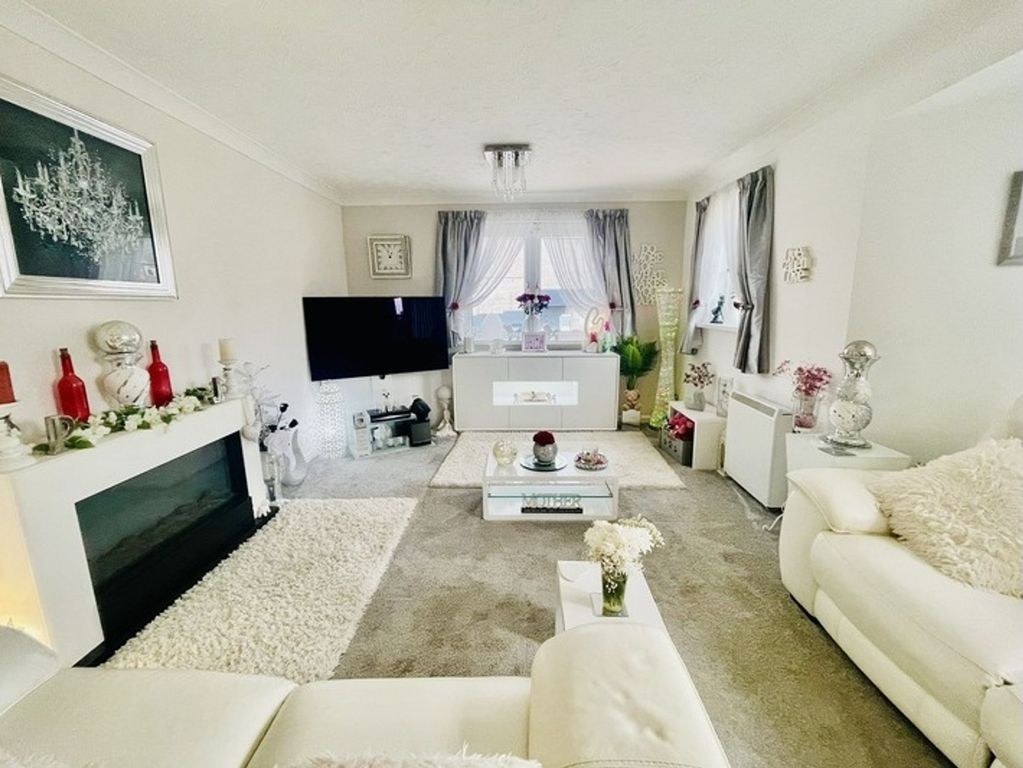 Property photo 3 of 12 Living Room