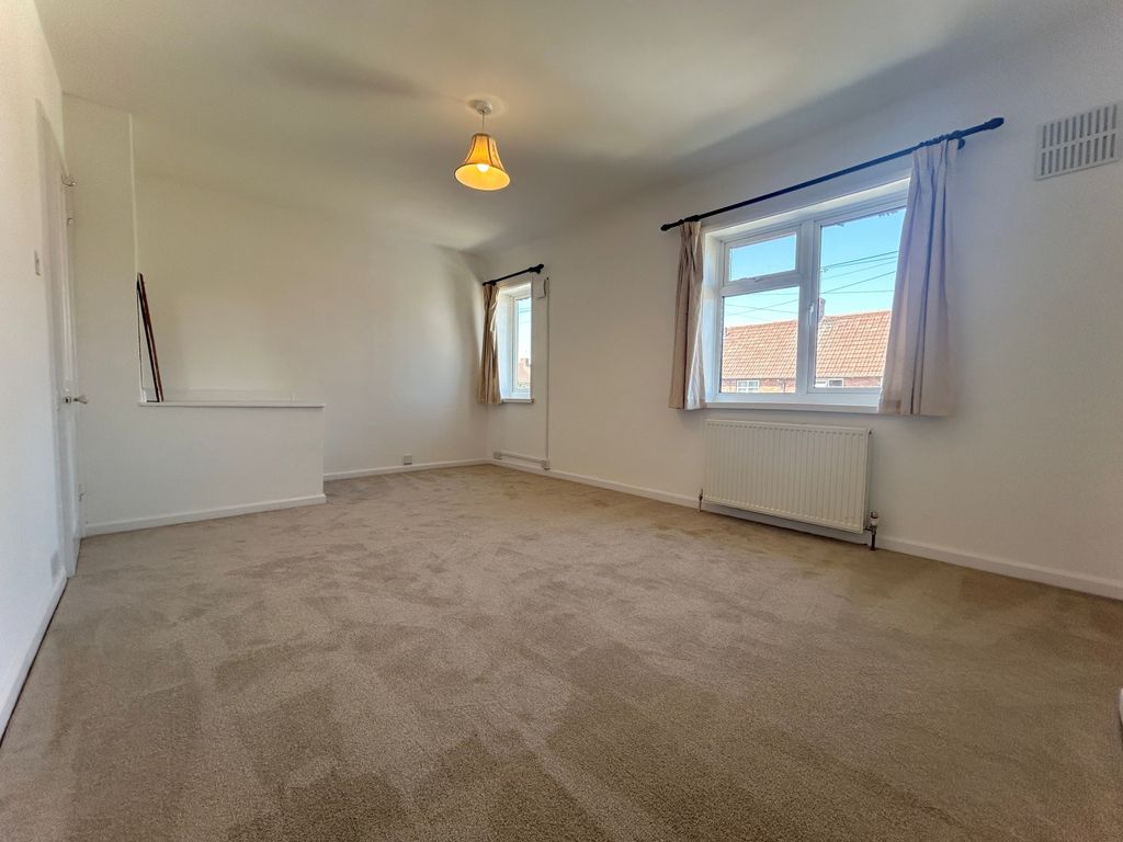 Property photo 2 of 16 4