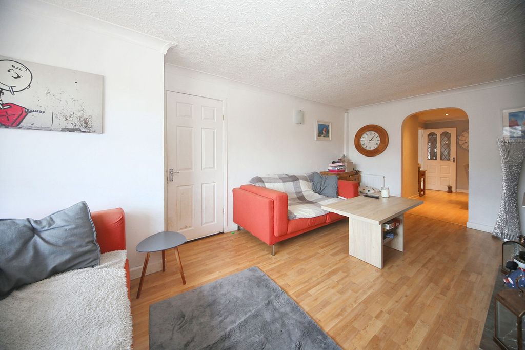 Property photo 2 of 19