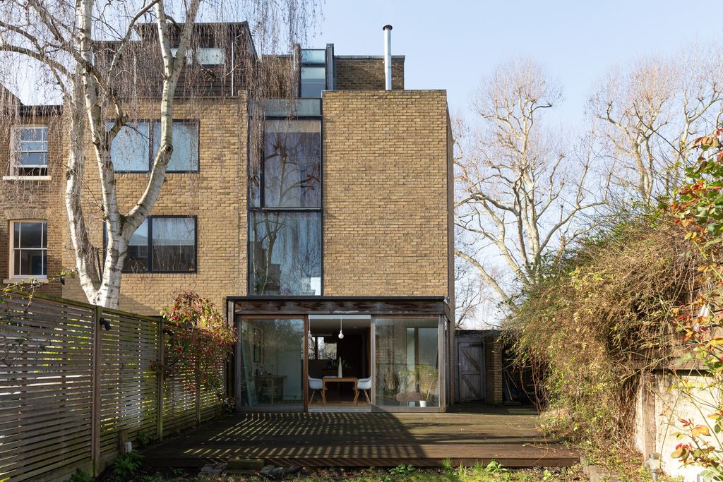 Property photo 2 of 30 A0O6700000Xvufleas_N20_Webres.Jpg