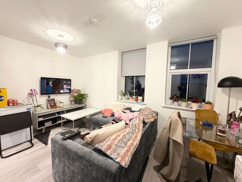 Property photo 2 of 6