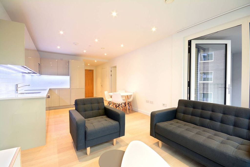 Property photo 1 of 9