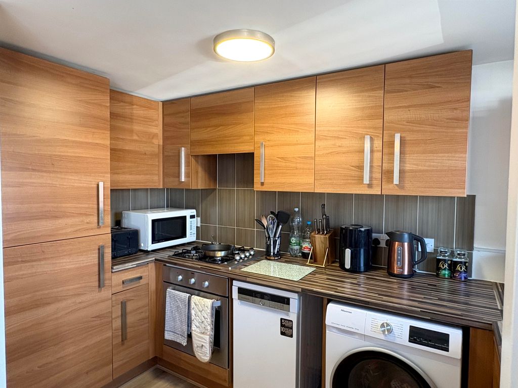 Property photo 3 of 6 Unnamed (5)