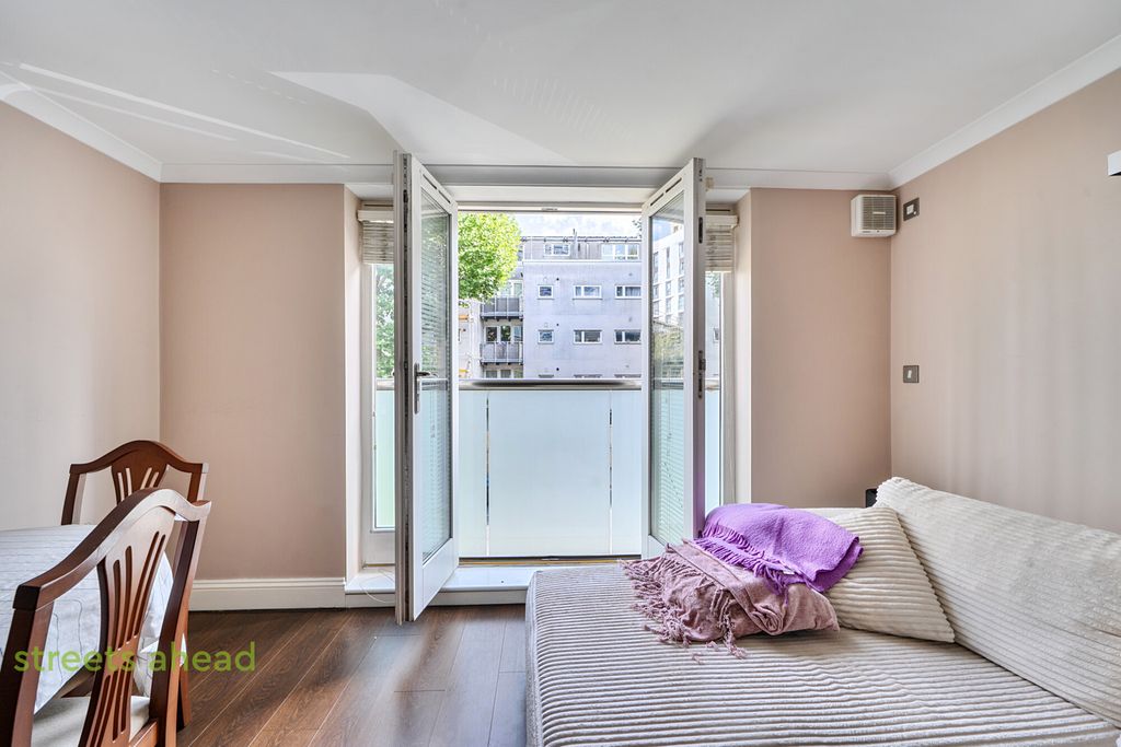 Property photo 3 of 15 d34Ea686-84Fa-4A7...