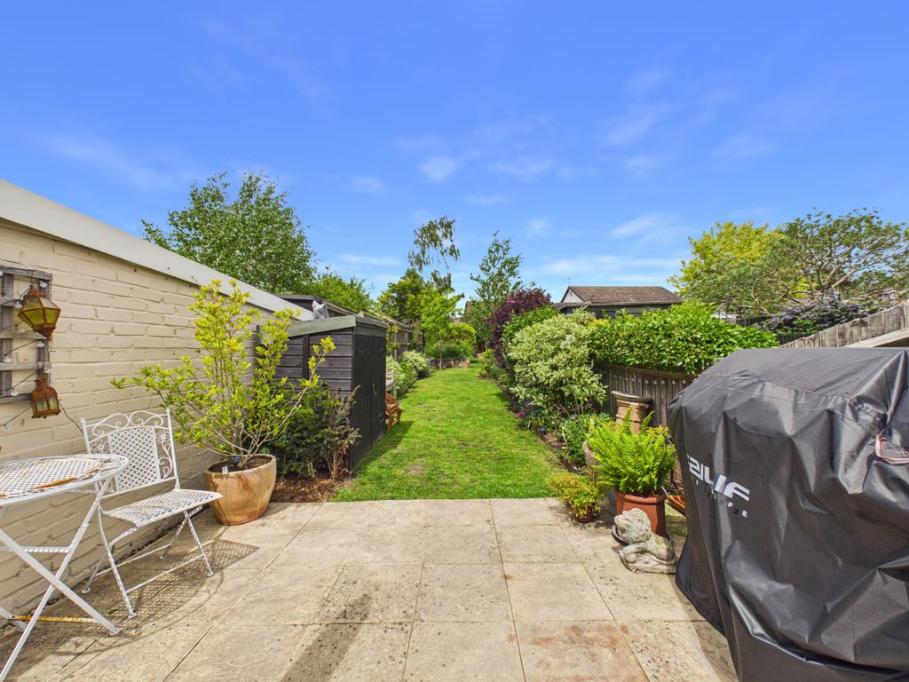 Property photo 3 of 13 Cam02536G0-Pr0115-Still015
