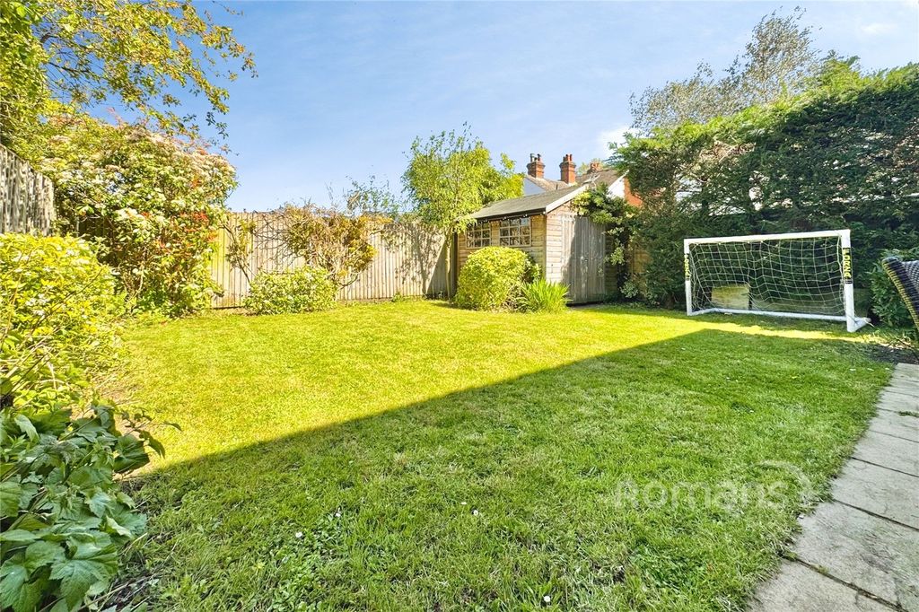 Property photo 2 of 19 Picture No. 09