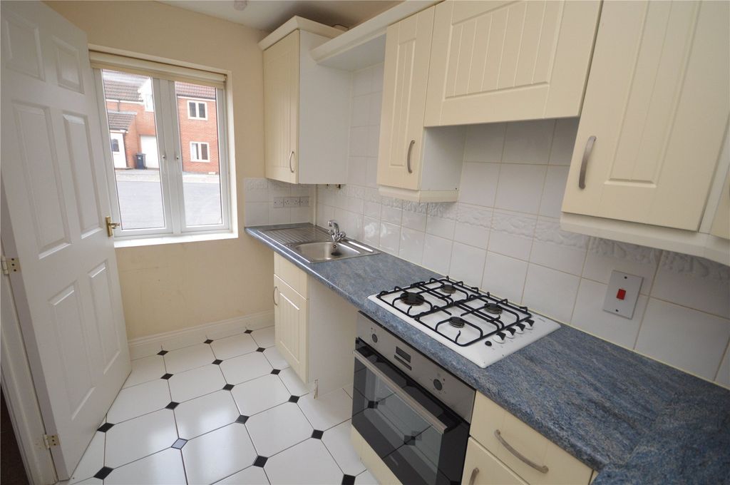 Property photo 2 of 13 Kitchen