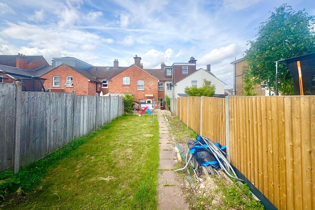 Property photo 2 of 10 Picture No. 24