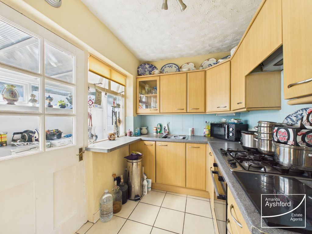 Property photo 3 of 25