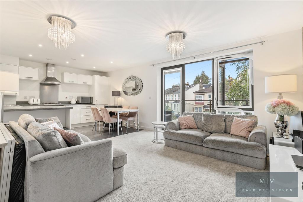Property photo 2 of 18 Flat 5, 1, Nihill Place MV-7.Jpg