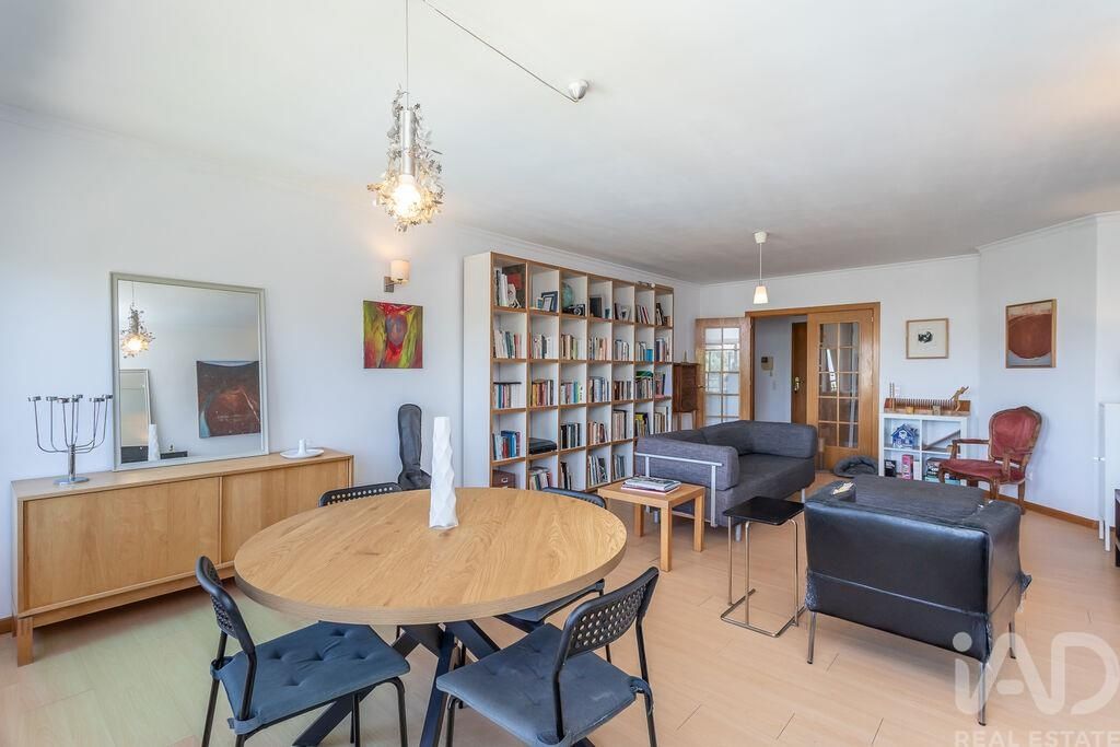 Property photo 3 of 35