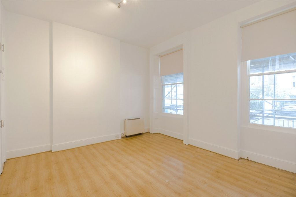 Property photo 2 of 7 Picture No. 06