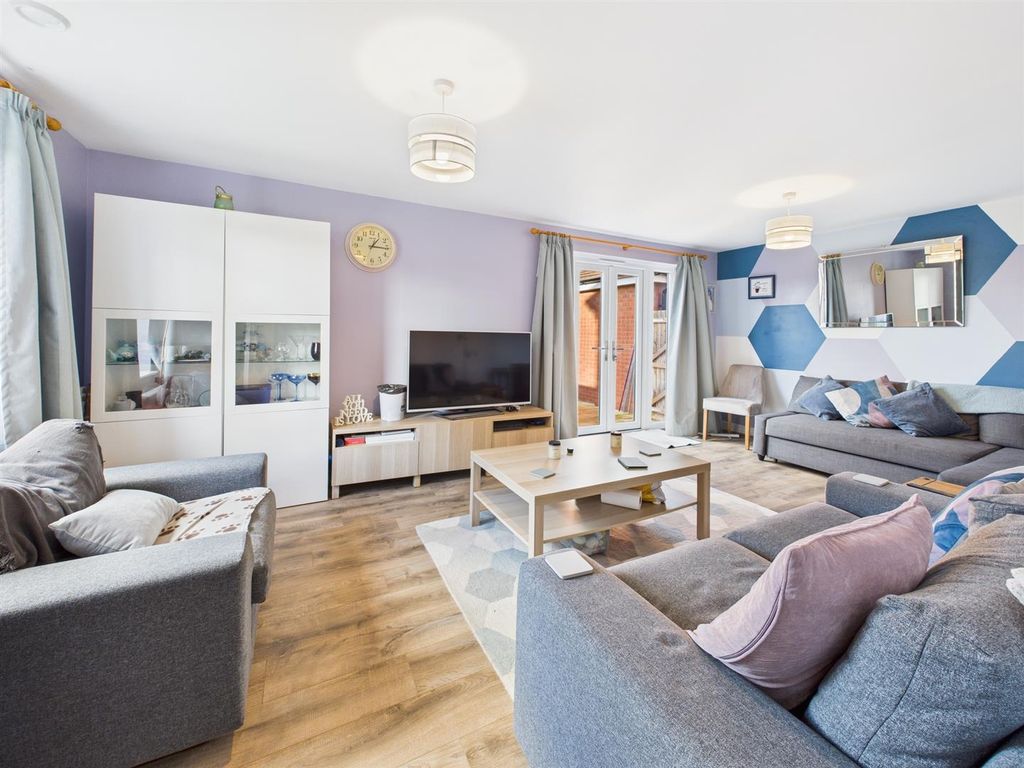 Property photo 3 of 23