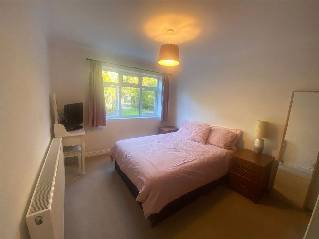 Property photo 3 of 10 Picture No. 02