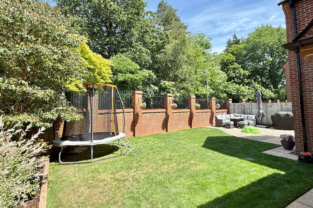 Property photo 2 of 29 Gallery