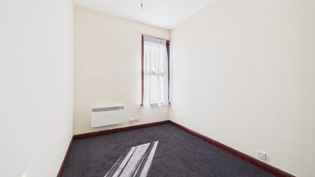 Property photo 3 of 7 1383725