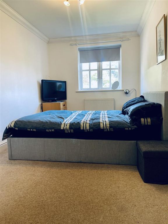 Property photo 1 of 10 Bedroom 1 (1).Jpg