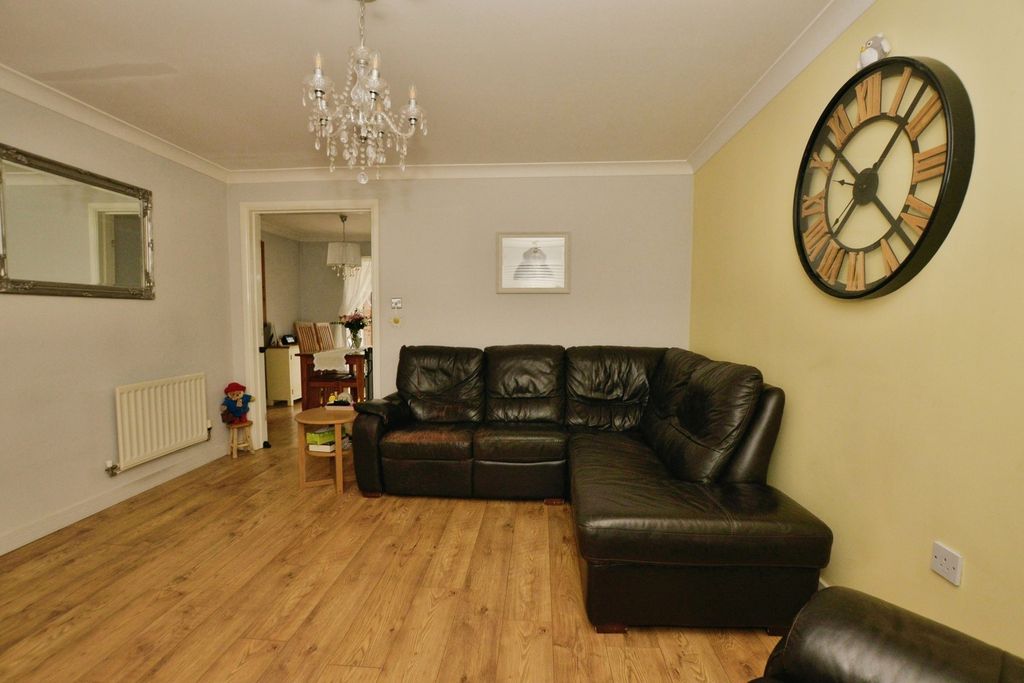 Property photo 3 of 16 Pbox-Img.Jpg