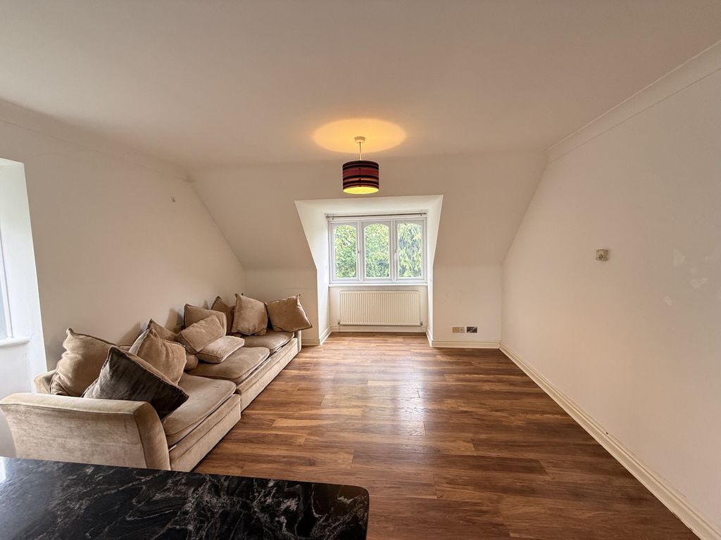 Property photo 2 of 15 Image