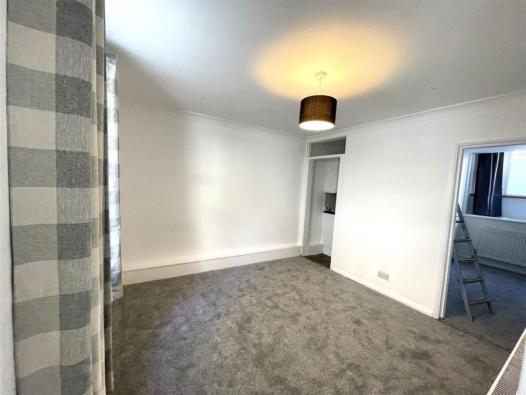 Property photo 2 of 11 Reception Room