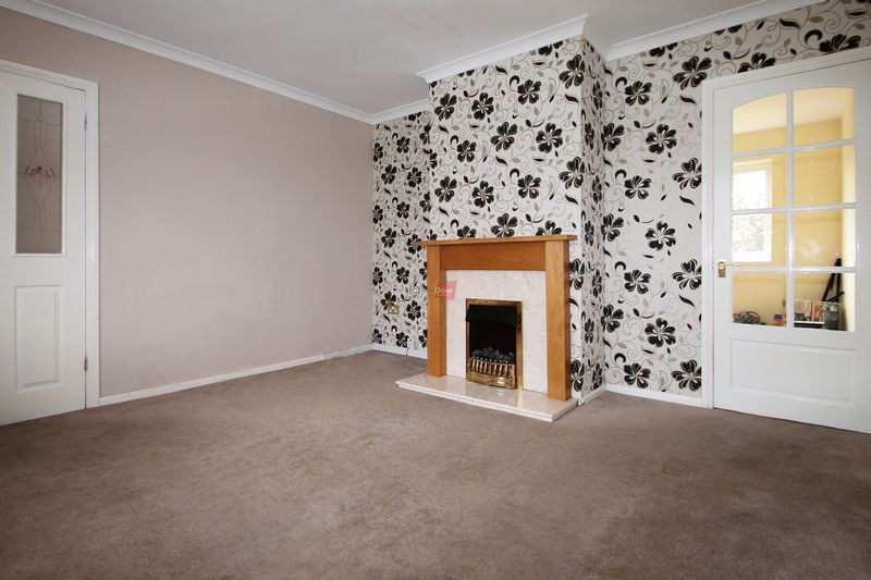 Property photo 2 of 8 Photo 4