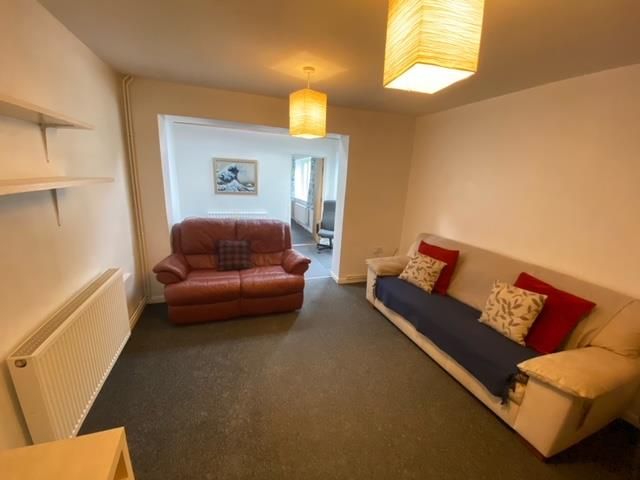 Property photo 2 of 10 Living Room