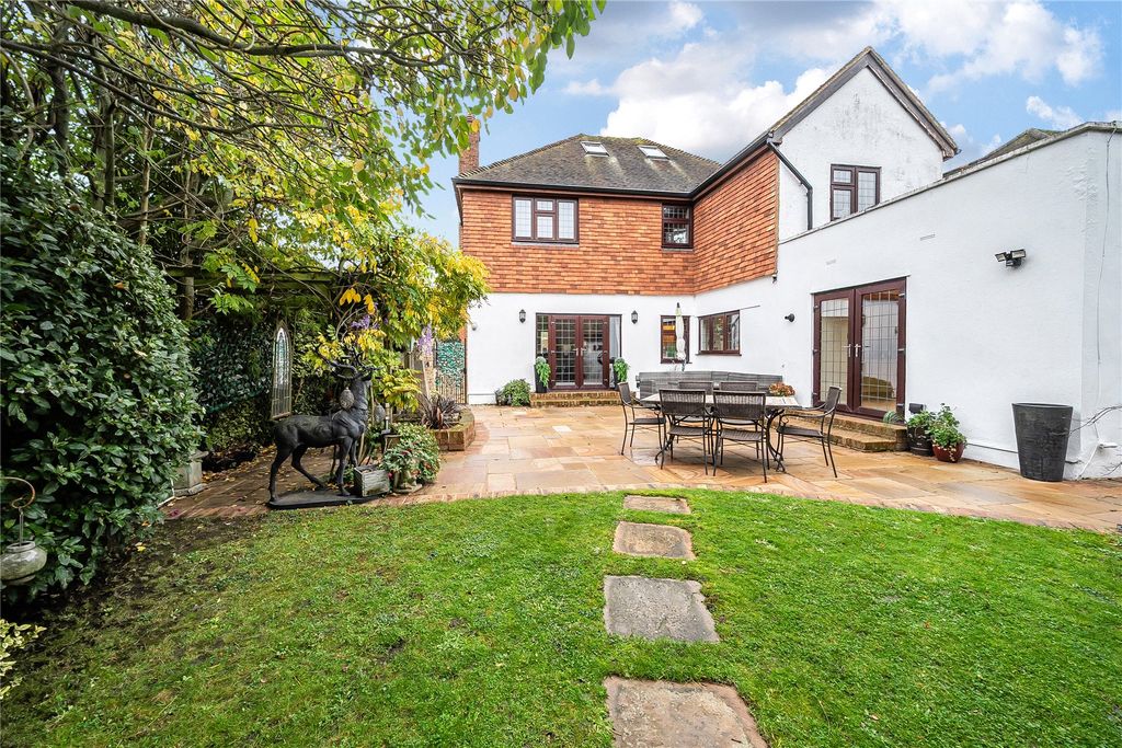 Property photo 2 of 26 Picture No. 23