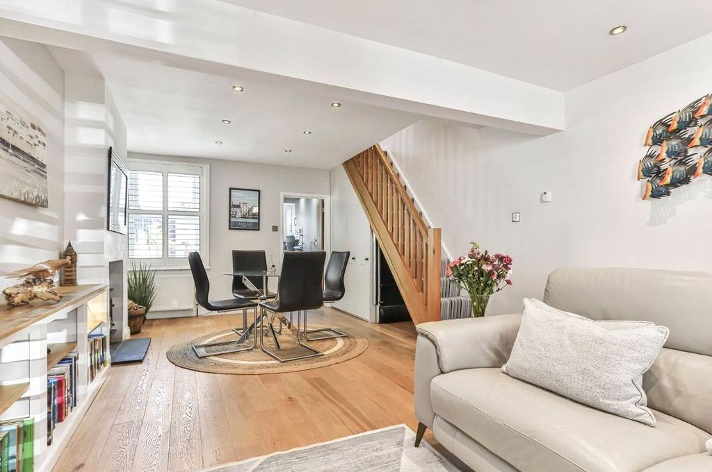 Property photo 1 of 19 Dining Area