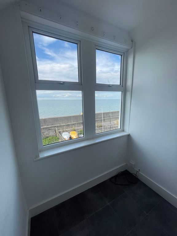 Property photo 2 of 8 Photo 12