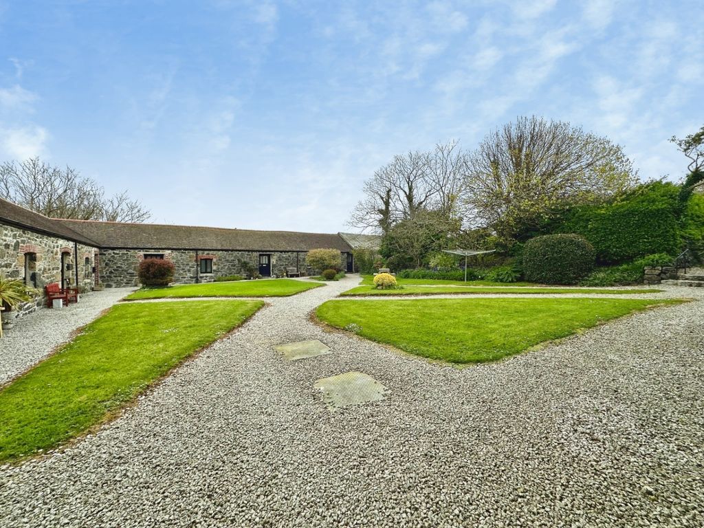 Property photo 3 of 14 5065217