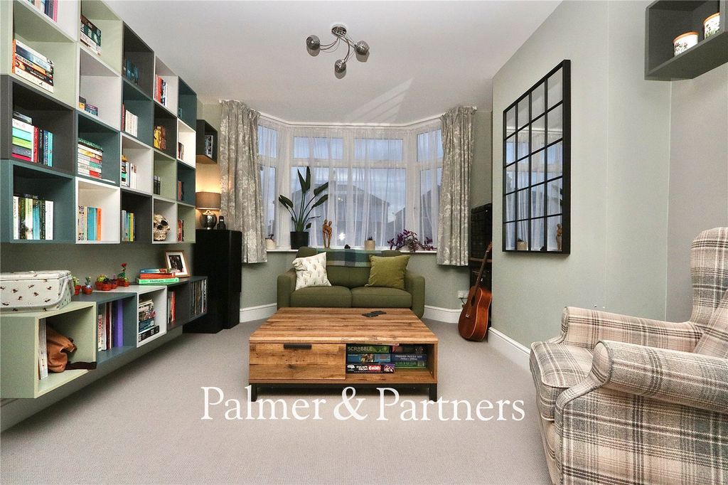 Property photo 2 of 29 Picture No. 30