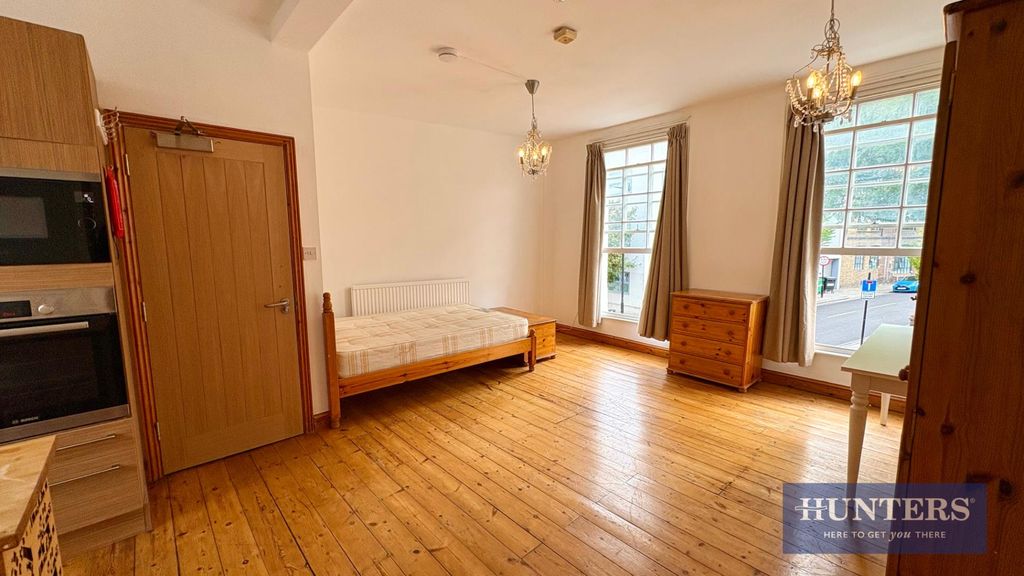 Property photo 3 of 7 Bedroom Pt 5.Png