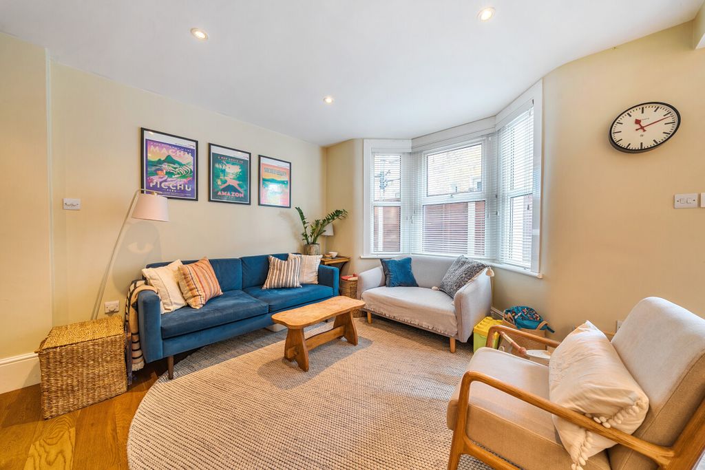 Property photo 2 of 11 12-6A8c28d15Ae43-...