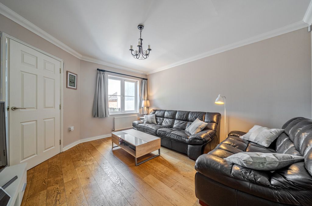 Property photo 3 of 12 1447598569E768B29917d