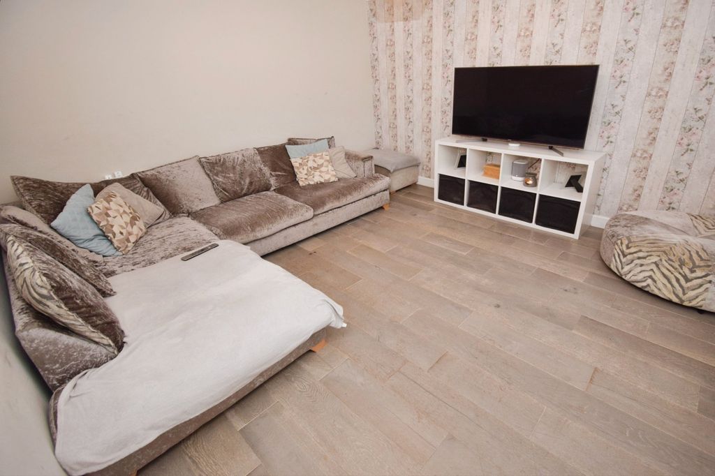 Property photo 2 of 14 Living Room