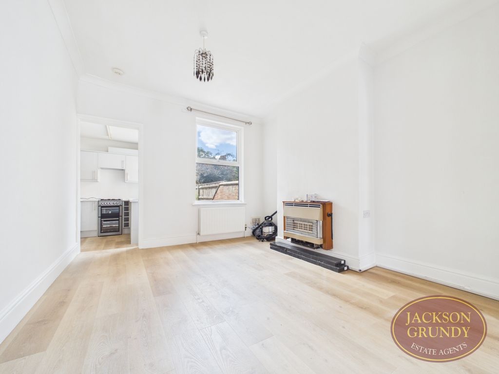 Property photo 3 of 12 Victoria Gardens