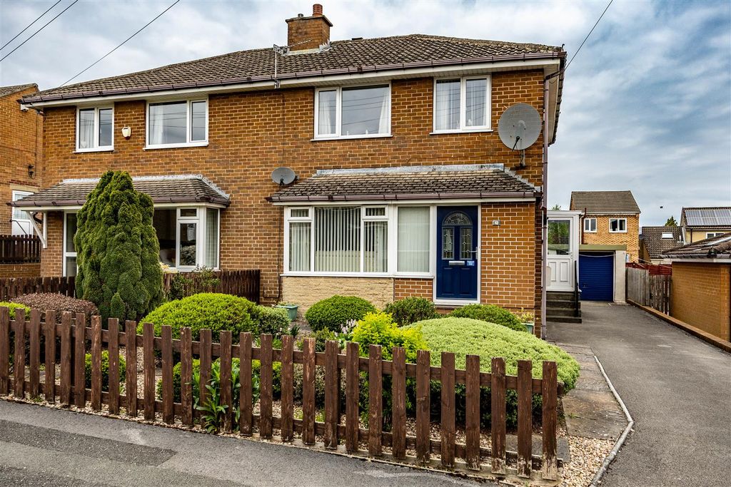Property photo 1 of 33 12 Strattford Close-Hudds-070526-28.Jpg