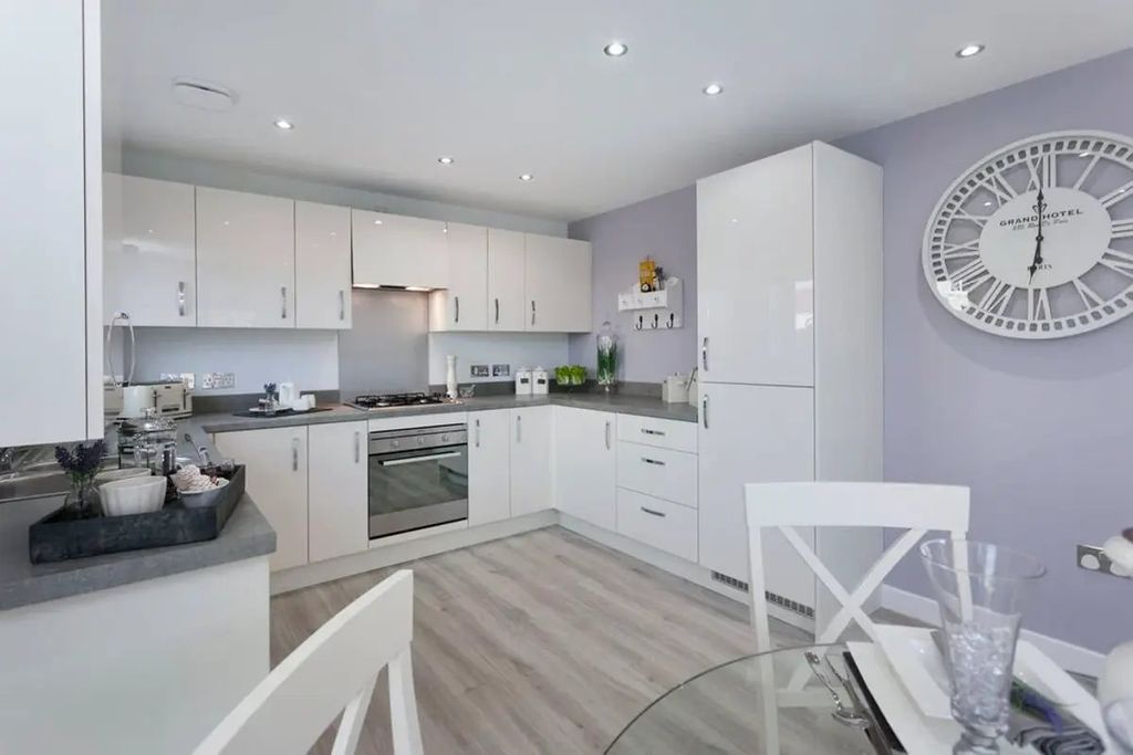 Property photo 3 of 9 Kitchen Dining Room