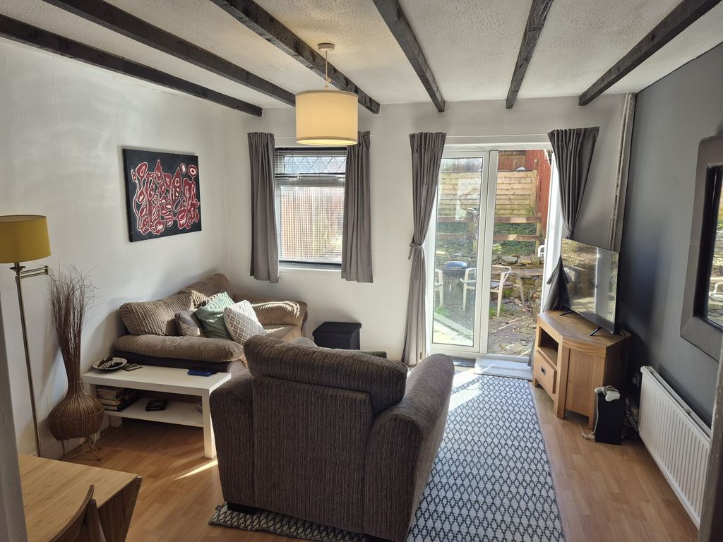 Property photo 3 of 5