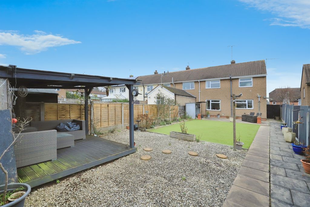 Property photo 2 of 20