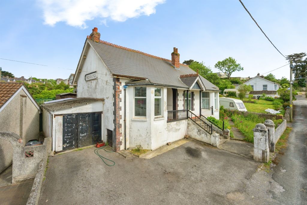 Property photo 1 of 18