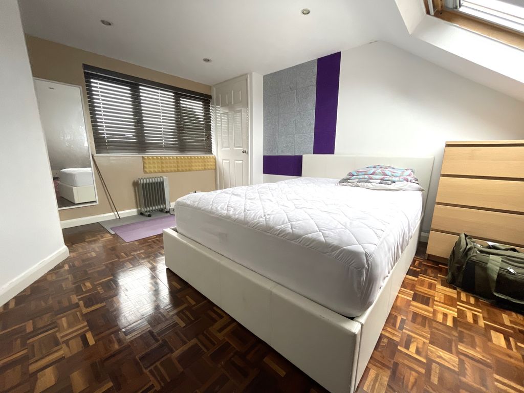 Property photo 2 of 11 Image