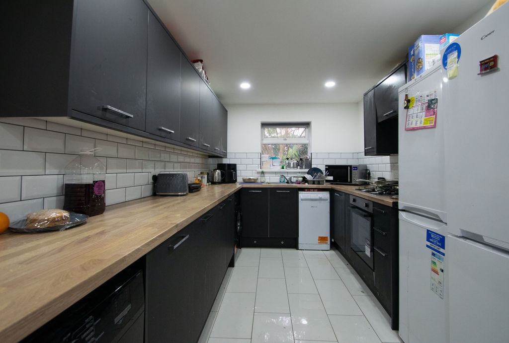 Property photo 1 of 8 Photo 1