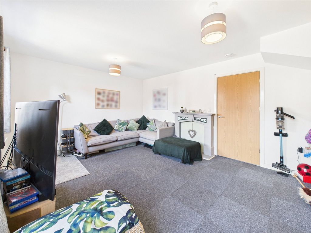 Property photo 3 of 14 Picture No. 06