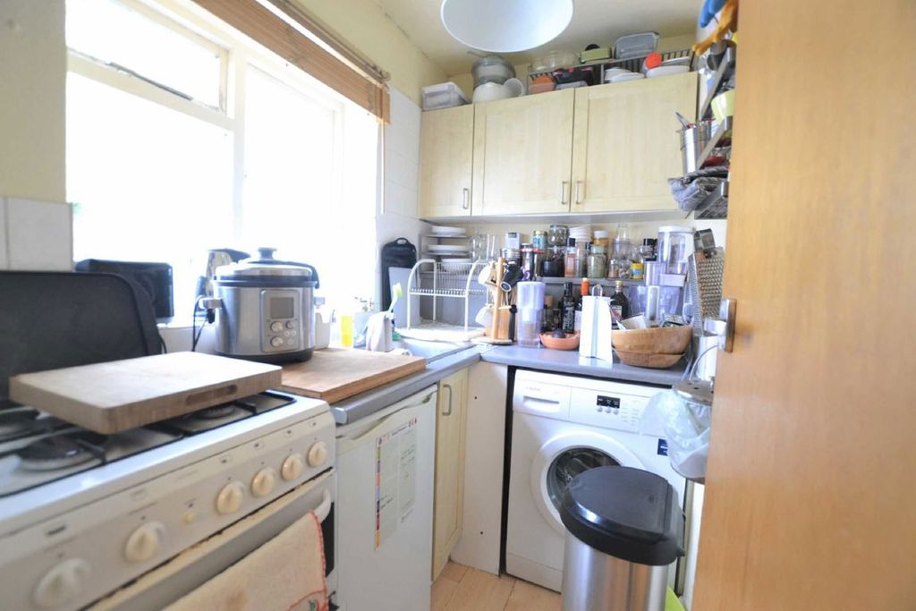 Property photo 3 of 4